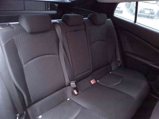 ゆとりある広々とした車内空間は、ドライブを始め買い物やレジャーなど、幅広く活躍します。一人でもみんなとでもお出かけを楽しみましょう！