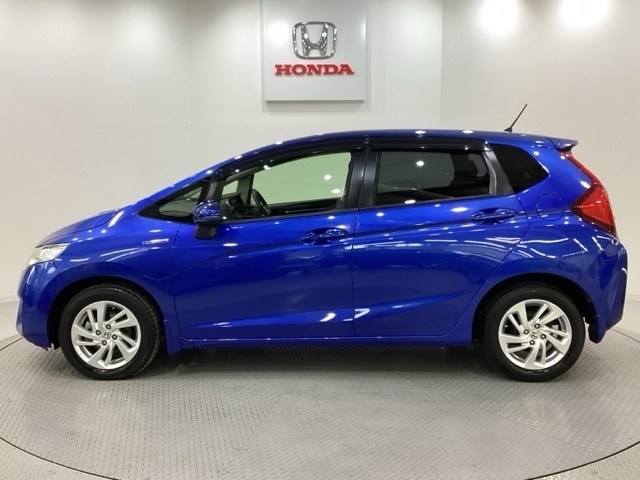 半年に1度の定期点検と、オイル交換を実施するHondaの定期点検パックもございます。ホンダディーラーならではのお得なパックを是非ご利用下さいませ。詳しくはスタッフまでお尋ねく下さいませ！