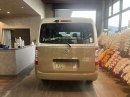 外装は車両前方のフェイスチェンジキッドと全体のハーフ塗装を採用しております。見た目はベース車両とは違い、かわいさが感じられます。