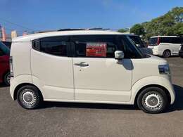 【原川鈑金塗装工場】西日本最大級の自社運営の鈑金塗装工場を完備しております。熟練の技術者が多数在籍し、一般修理や事故修理にも専門のスタッフがしっかり対応しますので安心です。