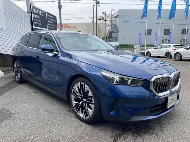 BMWのダイナミック且つエモーショナルなスタイルを印象付けるキャラクターライン（プレスライン）眺めているだけで溜め息の出る美しさです☆