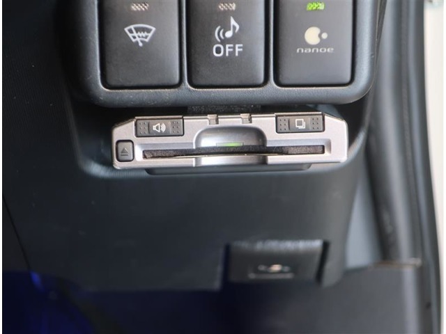 ETC車載器付きです。高速道路の料金所もスムーズに通過できます。