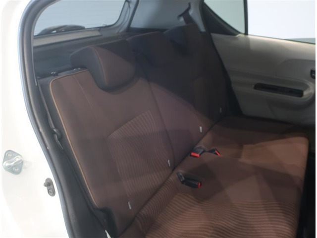 ゆとりある広々とした車内空間は、ドライブを始め買い物やレジャーなど、幅広く活躍します。一人でもみんなとでもお出かけを楽しみましょう！