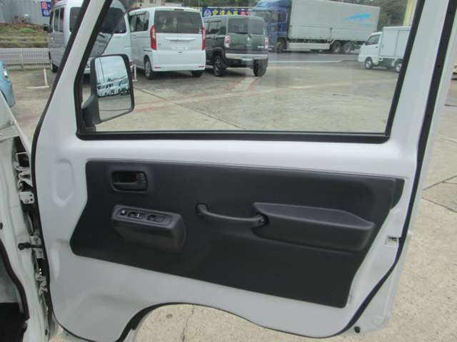 ご来店の前にはできるだけお電話をください。売約済みの時がありますので（＾＿＾；）