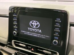 【7インチ　ディスプレイオーディオ】大画面のディスプレイはAppleCarPlayやAndroidAutoが利用可能。大きな画面でスマホナビアプリ等が利用いただけます♪