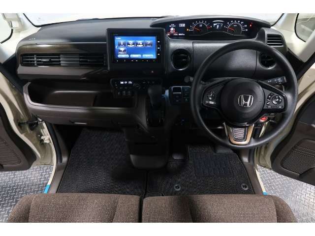◆◆バックカメラの画像です。車庫入れの安心感がアップしますね☆
