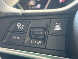 ●レーダークルーズコントロール：前の車との車間距離を一定にとりつつ、一定速度で自動走行してくれる次世代のクルーズコントロール！主に高速道路や自動車専用道路で使用する便利な機能です！