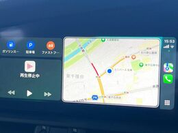 ●Apple　Car　Play：スマホとの有線接続で、ナビ・オーディオ再生などスマホのアプリ機能が画面でも使える便利機能です！