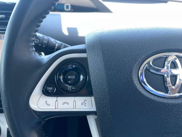 ステアリングスイッチ　手元でオーディオ内の設定操作等を行えます！