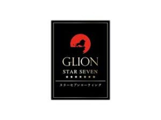 従来のガラス系コーティングに比べ、約50倍高い分子量を持つ新しいコーティング技術により、カーボン製ボディへの密着力が大幅に向上