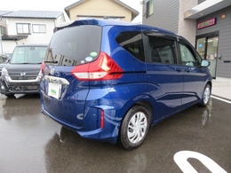 セベラルオートは指定工場をしっかりと完備してるにゃん！オイル交換から車検まで何でもおまかせ！ご納車前の整備は資格を持ったメカニックが頑張ってるにゃん☆