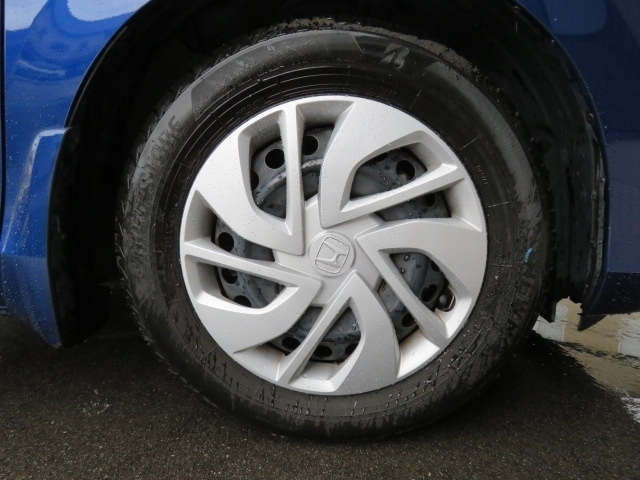 どのメーカーのタイヤもホイールも扱えるにゃん！知識豊富なスタッフにお任せくださいにゃん！