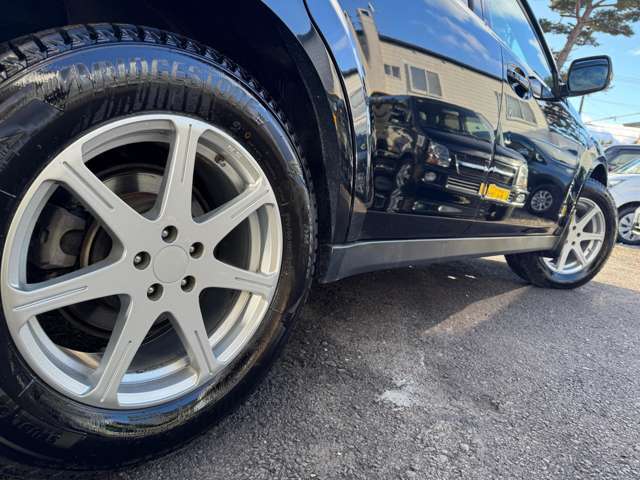 ●アルミホイールを装着しています☆お車を購入される際、ご不明な点があると思いますが、困ったらお気軽にご相談下さい！別途お好みのホイールなどありましたらお申し付けください☆