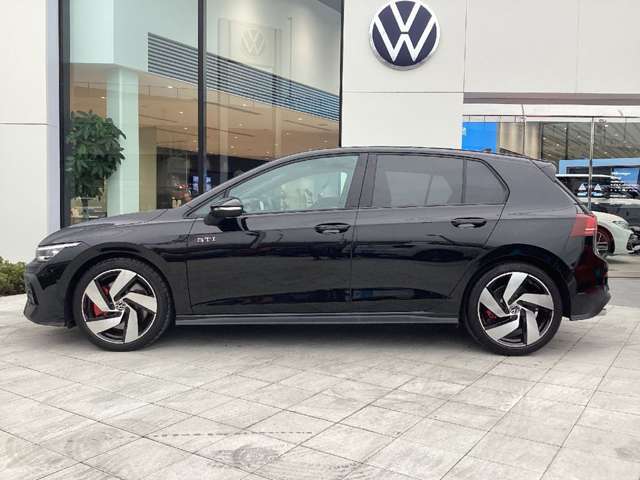 ご来店のご予約をいただけましたら、スムーズにご案内させていただけます。お客様のご連絡・ご来店をスタッフ一同、心よりお待ちいたしております。