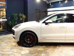 日本全国からのお客様ご来店、北海道から沖縄、離島まで全国納車実績も多数御座いますので、ご安心下さい！