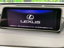 【メーカー純正ナビ】インテリアに溶け込むスタイリッシュな「専用設計」メーカーナビを装備♪視認性や操作性など基本性能にも優れ、より上質なカーライフをお楽しみいただけます。