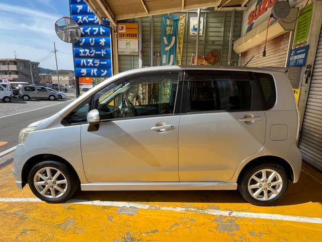 サポートさせて頂くため国土交通省指定工場・民間車検場を完備しております。納車前に国家整備士が点検整備し納車させて頂きます。