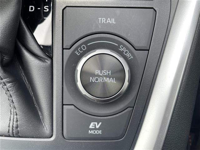 【運転席操作部】快適なドライブを楽しむための機能が装備されています！運転席から触れるので、使いやすいです！除菌プランいれていただくと、さらに清潔で安心していただけます！