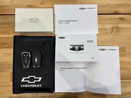 車両の付属品です。取説・保証書・記録簿・スペアキー付きです！