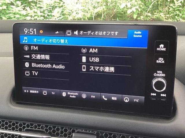 Android AutoとApple CarPlayに対応！お気に入りの、AndroidやiPhoneのアプリを車内ディスプレイに表示し、ハンズフリーでオーディオやナビなどをご利用いただけます。