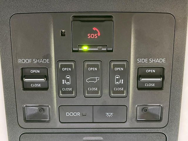 【パワーバックドア】スマートキーや運転席のボタンを押すだけでリアゲートが自動で開閉します！荷物を持っている時や、高い位置にあるバックドアを閉める際に便利な機能です♪