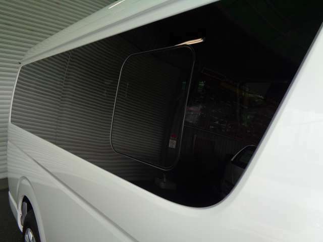 ワゴンGLは運転席側の小窓が標準装備になります！