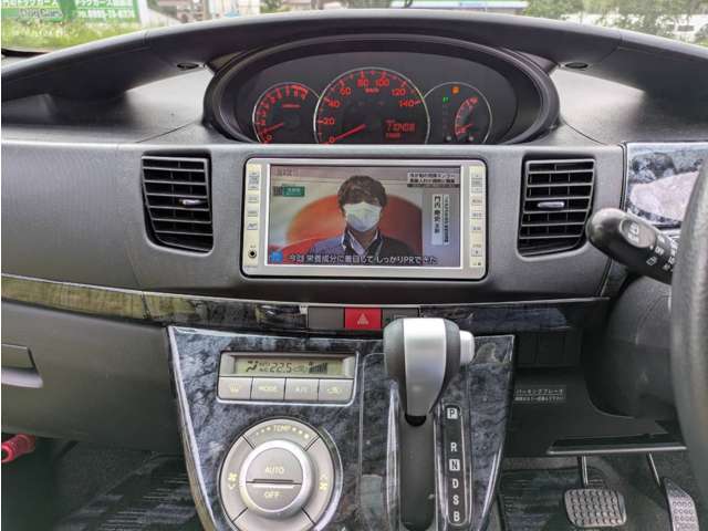ナビ、TV、スマートキー、純正アルミ、フォグ、オートエアコン、ダイハツ ムーヴカスタム 入庫致しました♪お気軽にお問合せ下さい★