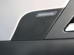 MERIDIANは英国のプレミアムオーディオブランドです。重低音から高音域までしっかりと再現でき、コンサートのような臨場感溢れる音響空間を実現します。どうぞ店頭にてご体感ください。