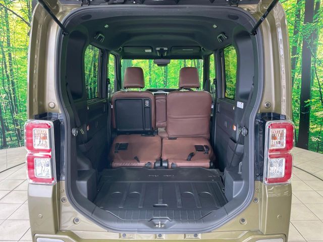 普段のお買い物や通勤、送迎等に十分な荷室スペースを確保しております。セカンドシートを倒すと、大きな荷物の積載も可能です♪