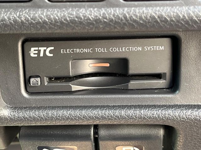 【ETC】高速道路の料金所をストレスなく通過！話題のスポットやサービスエリアに多い「スマートIC」利用時は必須のアイテムです。当店でセットアップを実施、ご納車当日からすぐにご利用いただけます！
