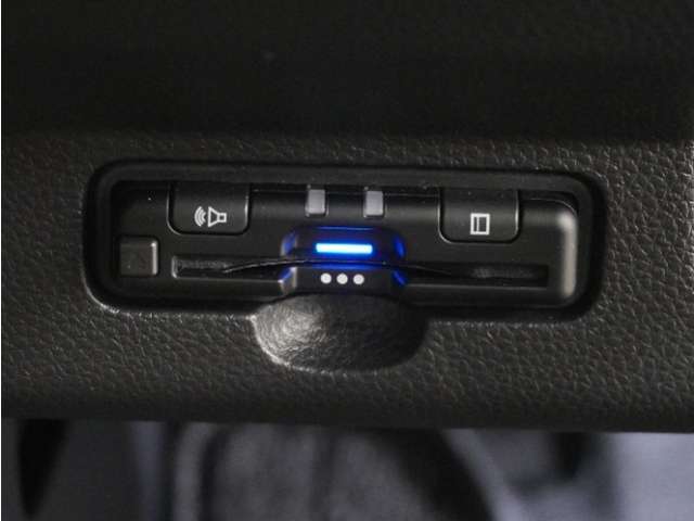 【ETC車載器】高速道路のご利用時にとても便利なETC車載器。セットアップ(費用別途)後にお渡ししとなります。