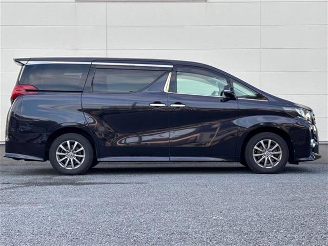 店舗にて現車の確認もいただけますので、お電話で在庫のご確認の上是非ご来店くださいませ。