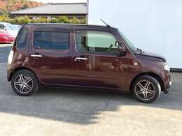 遠方の方（軽自動車）（東海3県以外）はご自分で店舗まで車を取りに来ていただける場合はかかりませんので車両総額プラス1万円（車はナンバー付）になります。下取り車も可能です