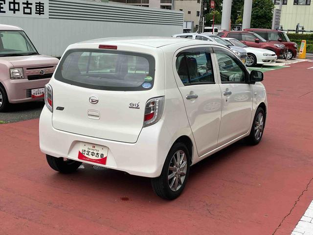 車両本体価格にはご納車前の点検整備費用、メーカー保証継承費用などが含まれております。
