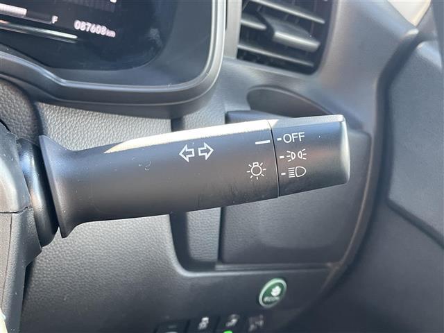 店内商談ルームには無料ドリンク、キッズルーム完備！お子様を退屈させることなくゆっくりお気に入りの一台を探していただけます！屋内にも展示ルームがございますので雨の日や雪の日もじっくりご覧いただけます！