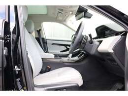 『輸入車ならではの洗練されたインテリア！英国らしい気品高いインテリアに仕上がっております！また、『インテリアガード』も扱っています。詳しくは店頭スタッフまで