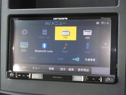 ナビゲーションはパイオニアメモリーナビ（AVIC-RZ99）を装着しております。AM、FM、CD、DVD再生、Bluetooth、音楽録音再生、TVがご使用いただけます。