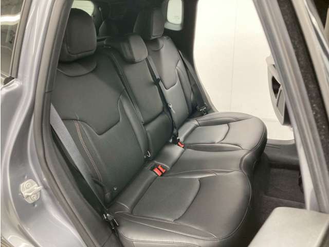 全国ご納車対応可能でございます。お客様の大切なお車をご自宅までしっかりとお届けいたしますので遠方のお客様もお気軽にお問合せ下さいませ。