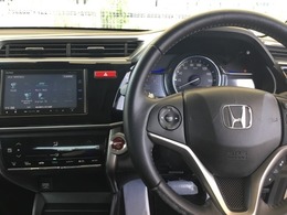 ドライブの必需品。見やすい・使いやすいHonda純正のメモリーナビを搭載。