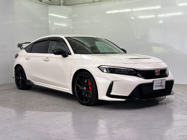 令和4年式のシビックTYPE-R入庫！！走行2，550キロ！！