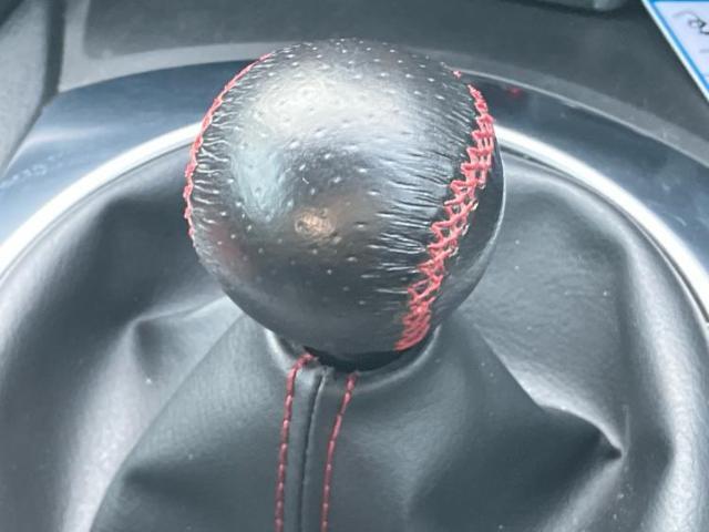 お車に合わせて無料保証以外にも、保証範囲、期間、距離を拡充させた有料保証もご用意しております！中古車の購入が初めてで不安・・・というお客様もご安心ください！
