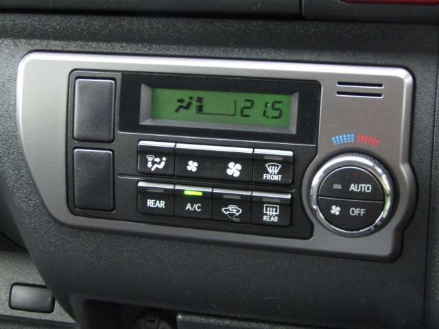 【オートエアコン機能付き】お好きな温度に設定すれば、自動的に温度を調節、車内の快適空間をサポート致します！！