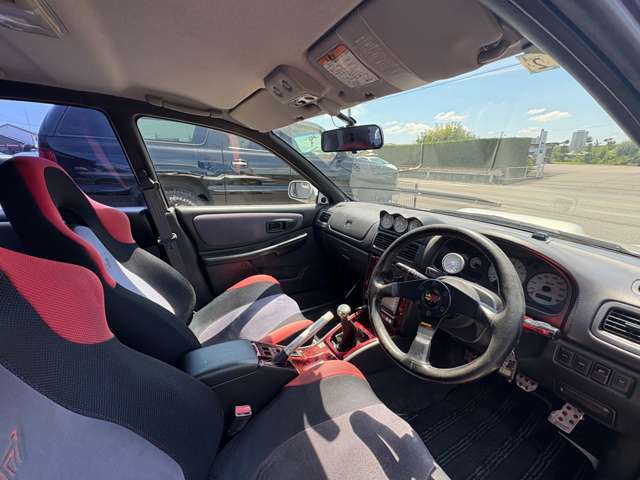 自社鈑金・塗装、整備工場完備！国産・輸入車問わずカスタム・各種コンプリートも承ります！