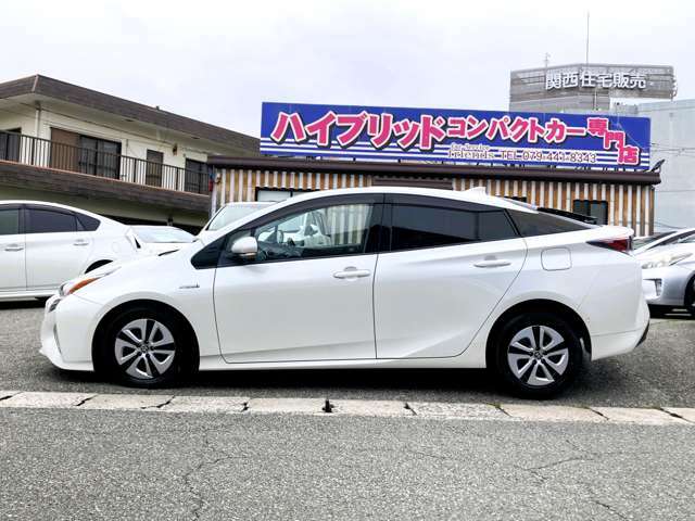 当店のお車は全車安心保証付！！指定工場、板金工場完備しています！！