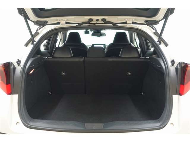 ゆとりのあるラゲッジルーム♪