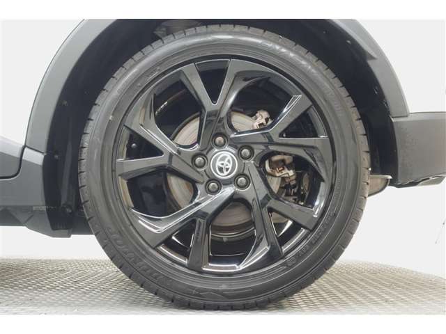 走る・曲がる・止まるに重要なタイヤ♪