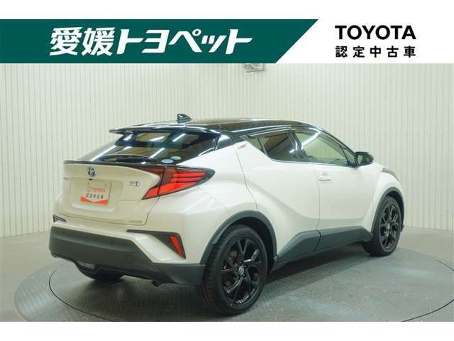 お洒落な白×黒の2トーンカラー♪