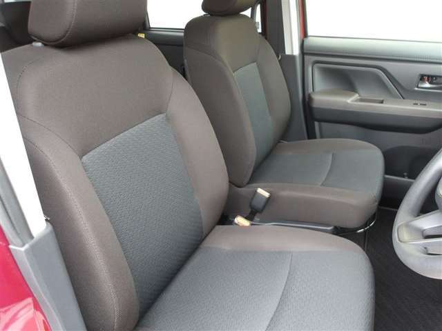 【クルマの状態を徹底検査して公開】中古車の総合評価や内外装の状態などをひと目で分かるよう、プロの検査員が実施した車両検査証明書をご用意しています。