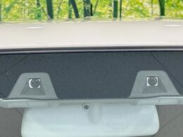 【スズキ　セーフティサポート】走行中に前方の車両等を認識し、衝突しそうな時は警報とブレーキで衝突回避と被害軽減をアシスト。より安全にドライブをお楽しみいただけます。