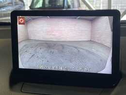 【バックモニター】を装備で駐車が苦手な方でも安心です。